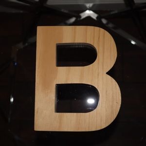 The letter B